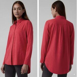 Athleta Urbanite Textured Top Red Long Sleeve Button Down Blouse Cheetah Print